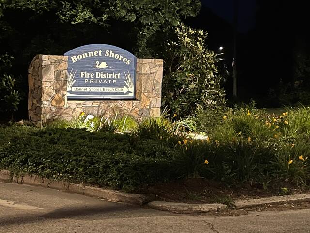 Summer Breeze & Good Vibes gallery image 4