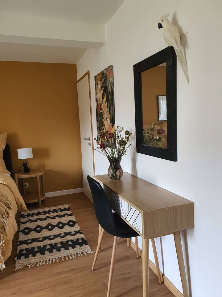 Molemmissa huoneistoissa on hiustenkuivaajat.