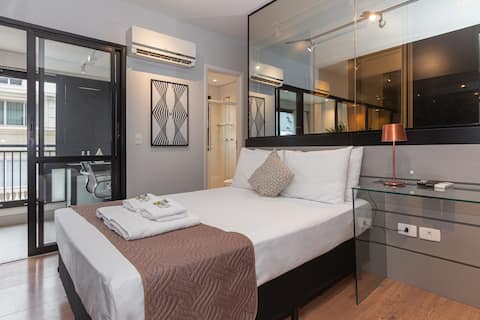 Practical studio with parking space in Campo Belo
