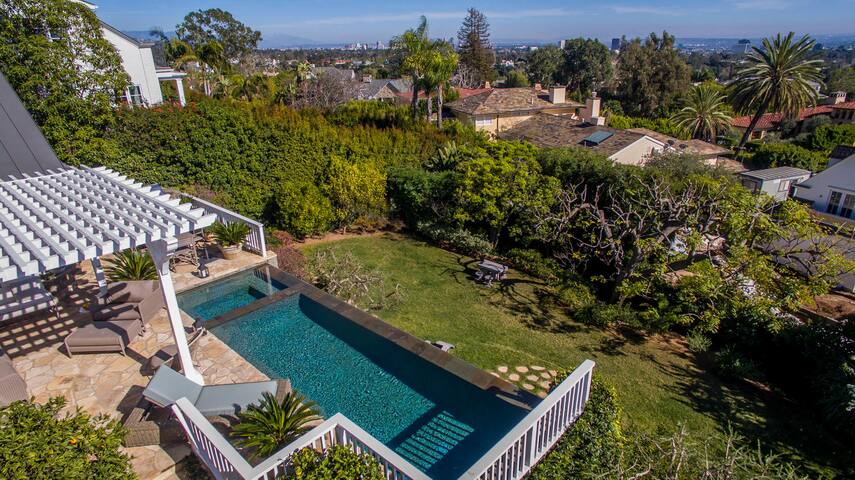 Oceanview Pacific Palisades Home gallery image 5