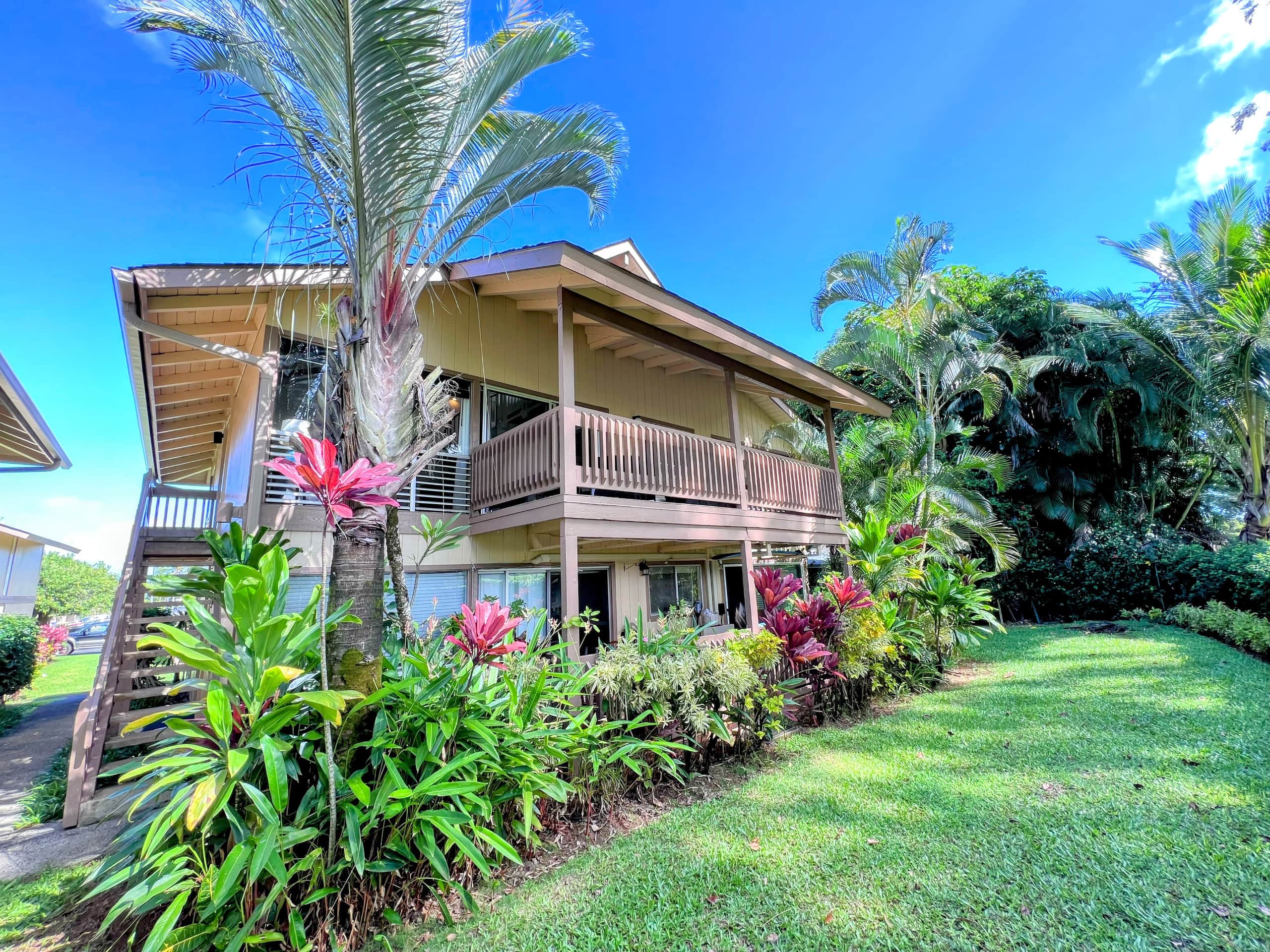 Bright & Airy Home: Waterfall View, Pool & AC - Image 22