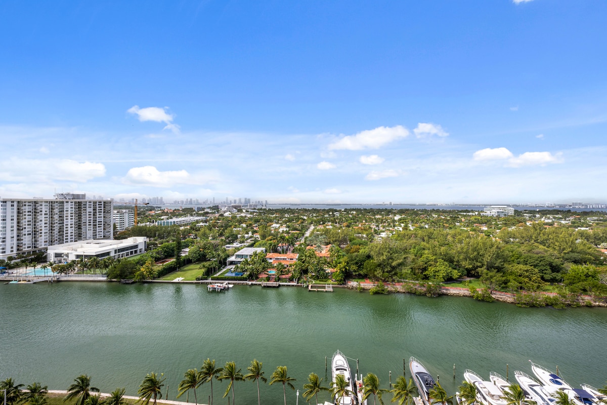 Fontainebleau Resort Suite