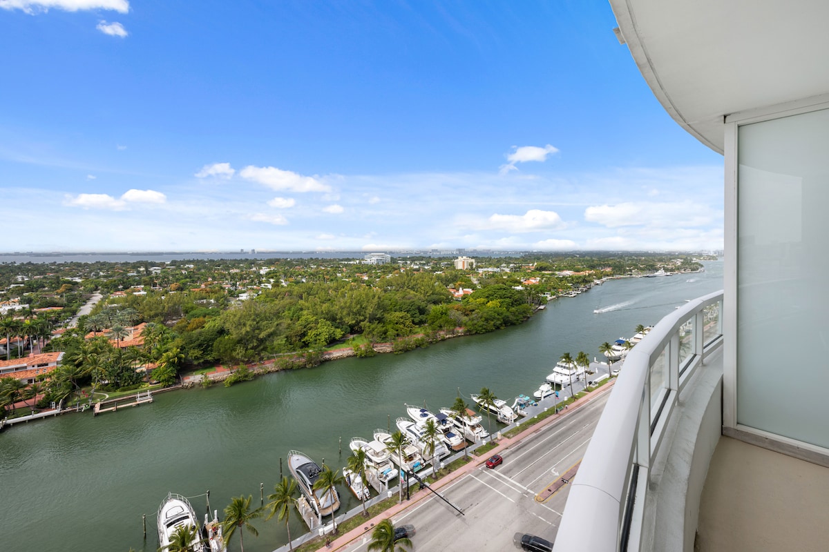 Fontainebleau Resort Suite