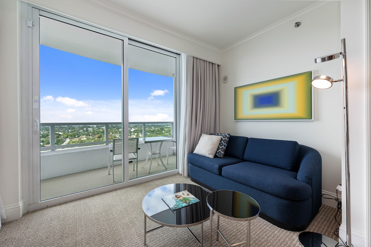 Fontainebleau Resort Suite