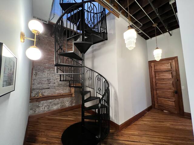 1882 Lofts – 401 – Downtown 2nd & Church gallery image 4