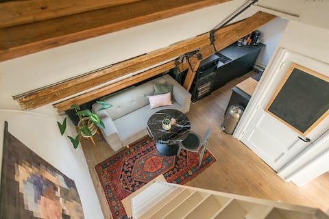 Unique loft, air conditioning, short stay, center 1.5 km.