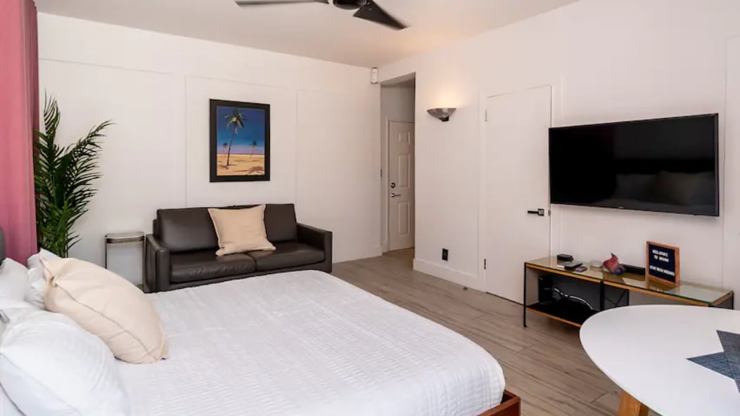 Modern Beachfront Studio