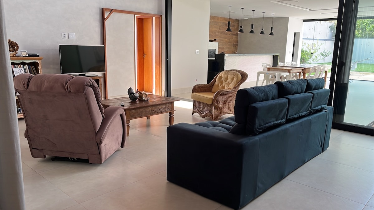 Popular Airbnb listing: House in Tatuí with swimming pool and wet sauna in Tatuí