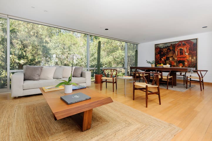 Casa Dumas at Lincoln Park