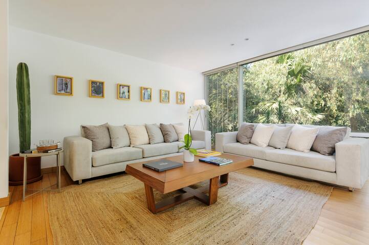 Casa Dumas at Lincoln Park gallery image 3