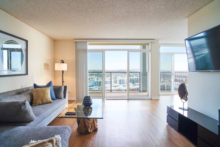 Stunning 3Bedroom Oasis MDR I Venice Beach gallery image 3