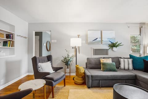 Successful Airbnb property: Clean & Bright Condo next to CSU & Old Town! in Fort Collins