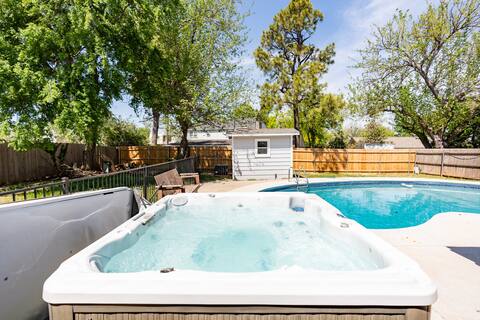1MIN LAKE Hefner| Heated Pool | HOT TUB | HOME GYM