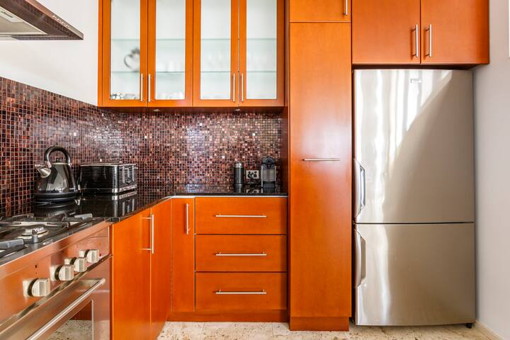 North Freo Chic,executive house + Wifi + NETFLIX gallery image 4