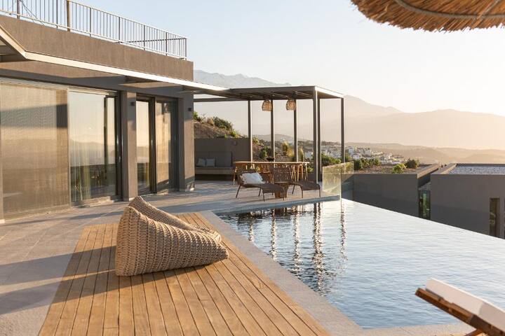 Monte Carlo Vila 3BD 4BA Seaview gallery image 2