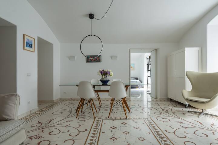 Modern apartment with sea view gallery image 5