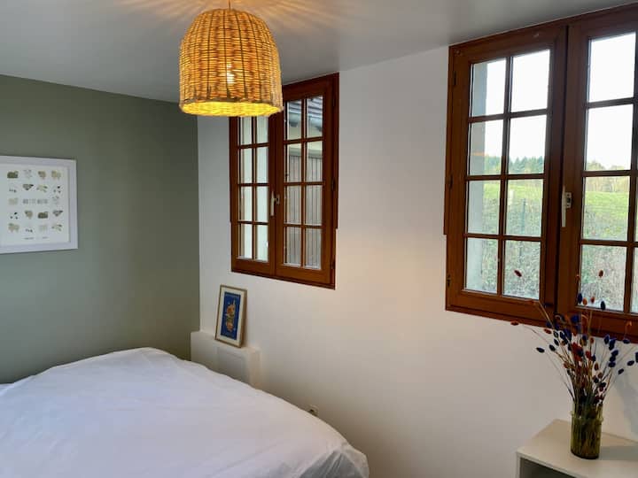 El primer dormitorio de la planta baja y sus 2 camas individuales 90 que se pueden unir para formar una gran cama doble