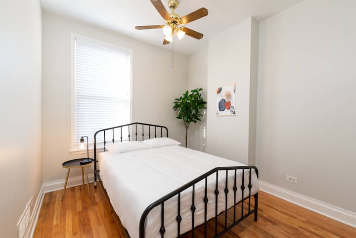 Double bed. 
Large closet