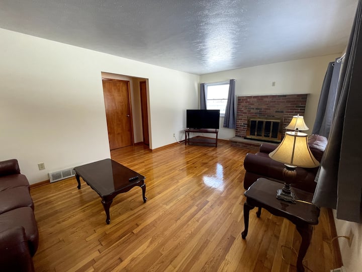 Knotty Pine Lakeview Ranch