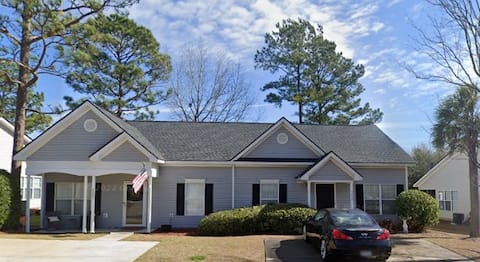 Centrally located condo Chas, SC