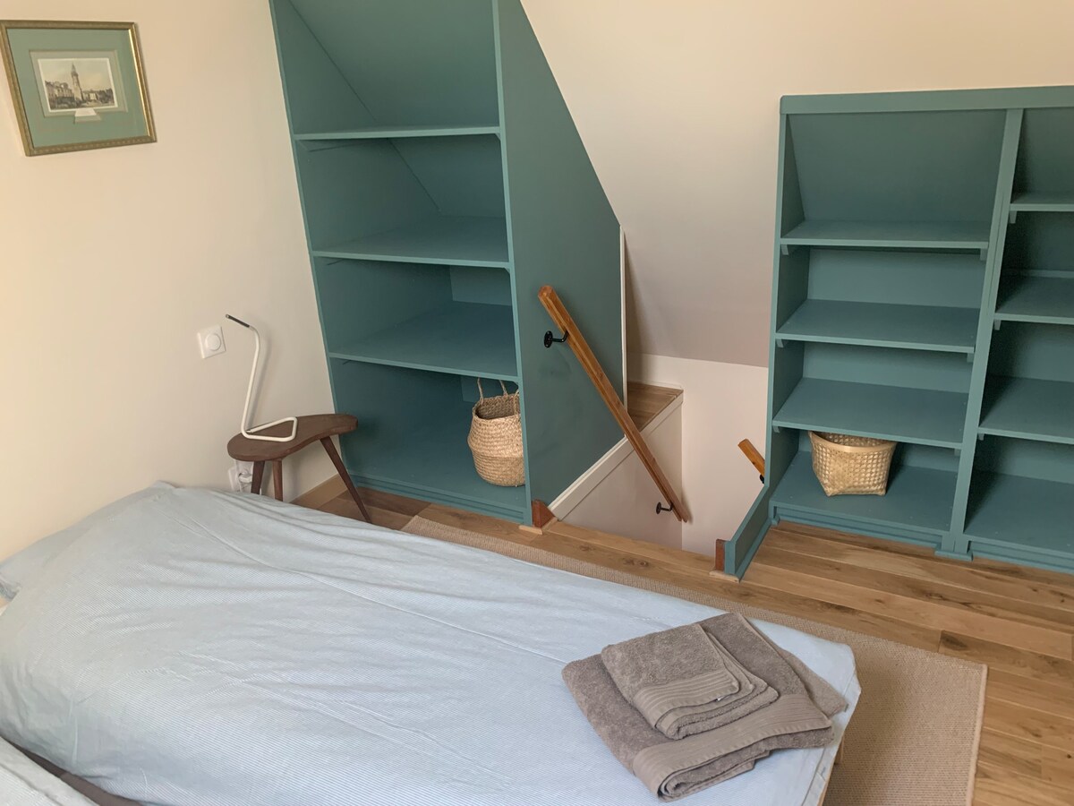 החדר הירוק של הבניין החיצוני. 