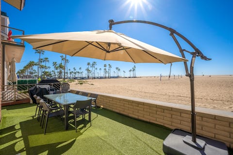 Oceanfront Home on Boardwalk w/ AC & 3 car Garage