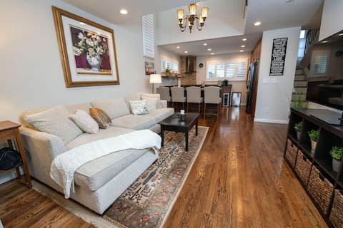 Top performing Airbnb: Cherry Creek Boutique Stay /Walk to Shops & Dining in Cherry Creek