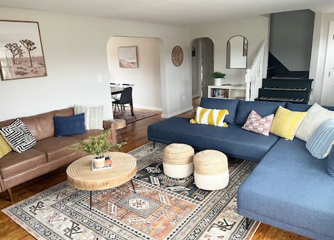 Modern Home Next to SPIRE, Near Wineries, GOTL