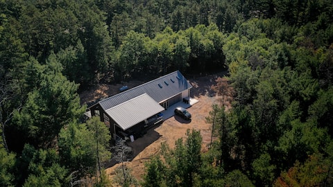 ENGH III less than 2 Miles to Sand Valley-16 beds!