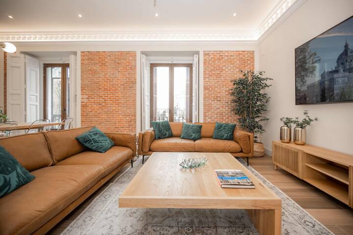 Catedral & Palacio Real gallery image 5