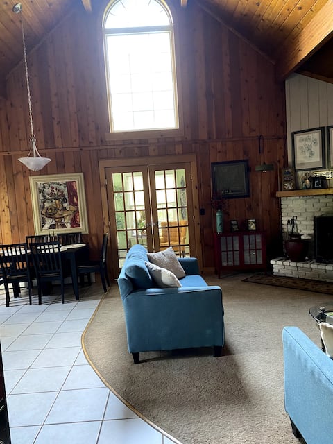 Peaceful 2 Bedroom Retreat