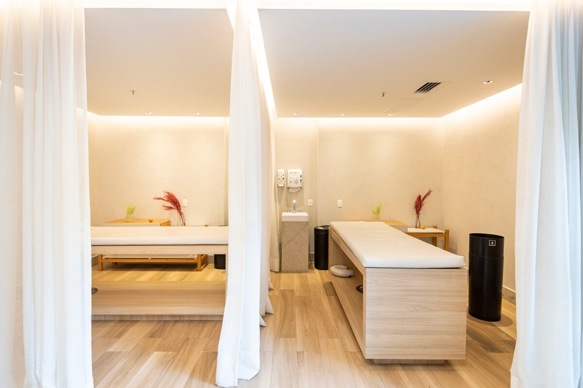 Area da sauna com spa com maca