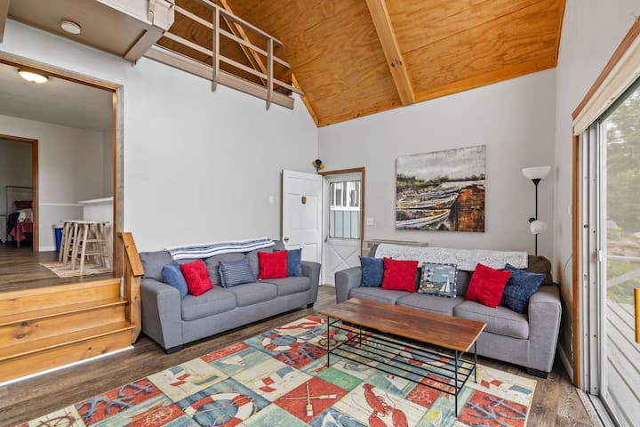 The Loon's Nest- Chalet - Brockville