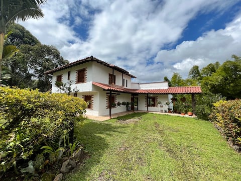Popular Airbnb listing: Finca Paraisomío with a stream in Jardín
