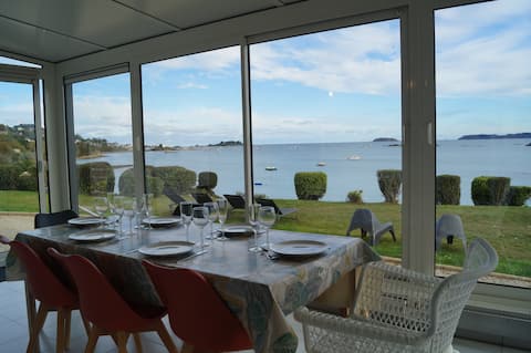 House with stunning sea views