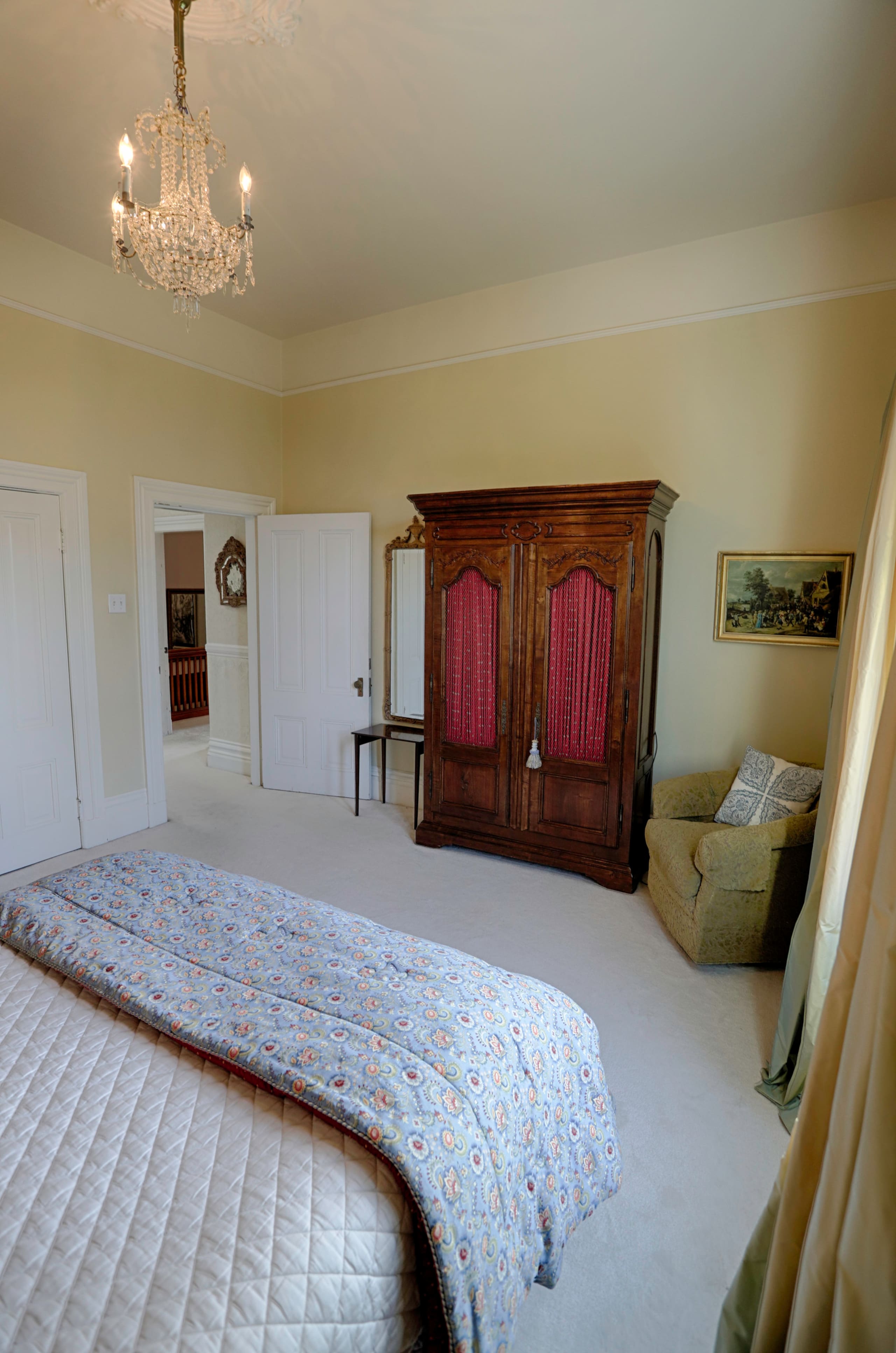 Home in San Francisco · ★4.96 · 6 bedrooms · 8 beds · 4.5 baths - Image 23