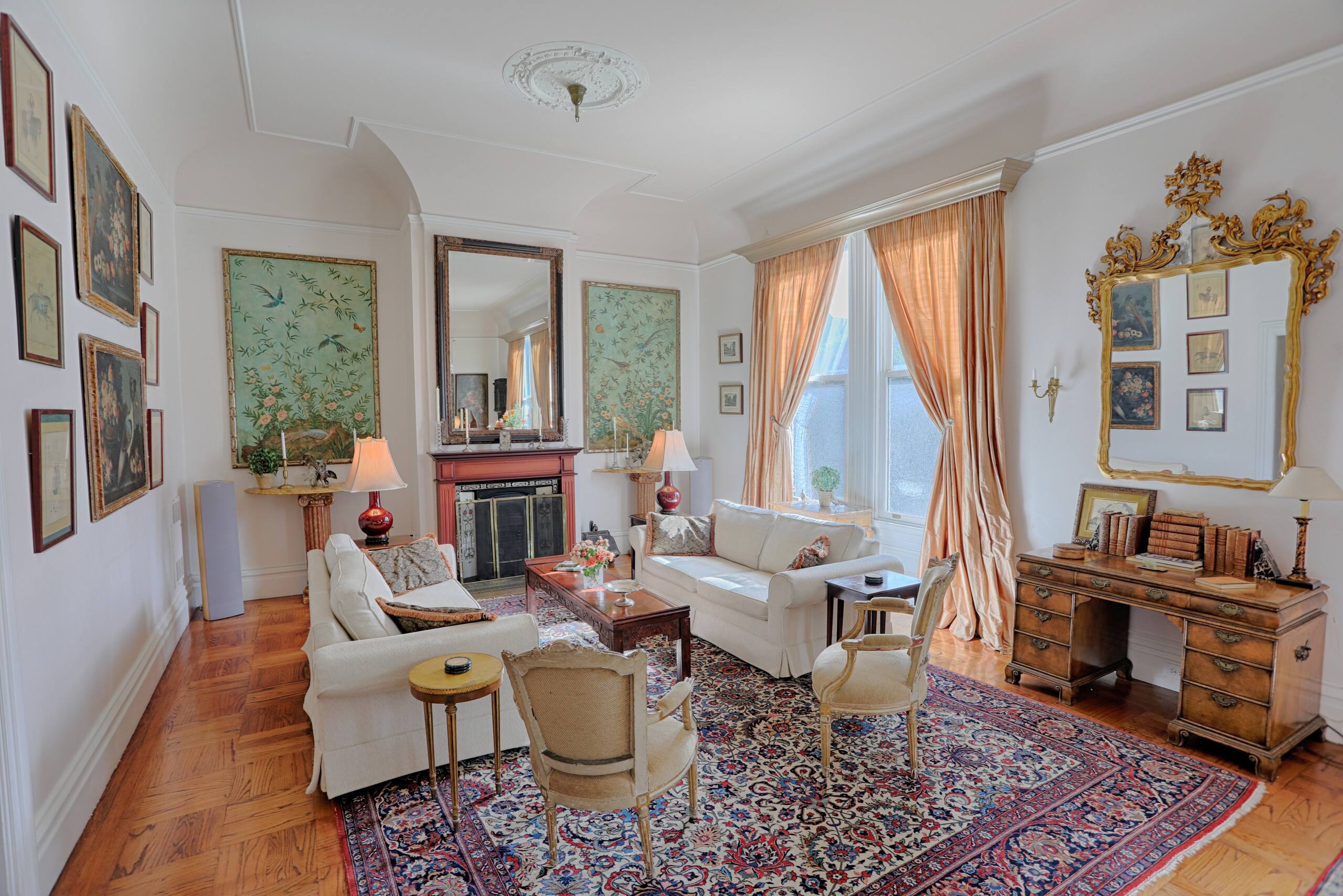 Home in San Francisco · ★4.96 · 6 bedrooms · 8 beds · 4.5 baths - Image 6