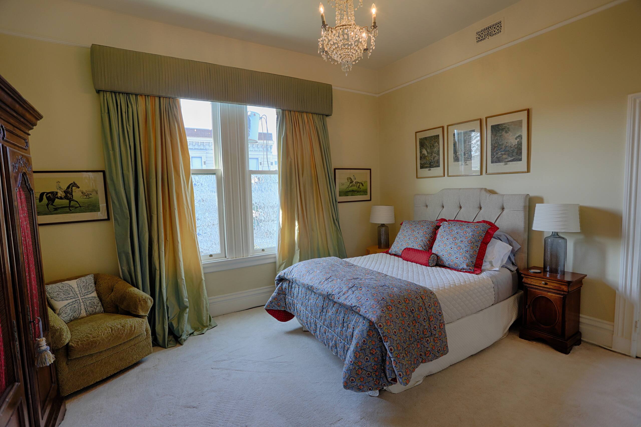 Home in San Francisco · ★4.96 · 6 bedrooms · 8 beds · 4.5 baths - Image 53