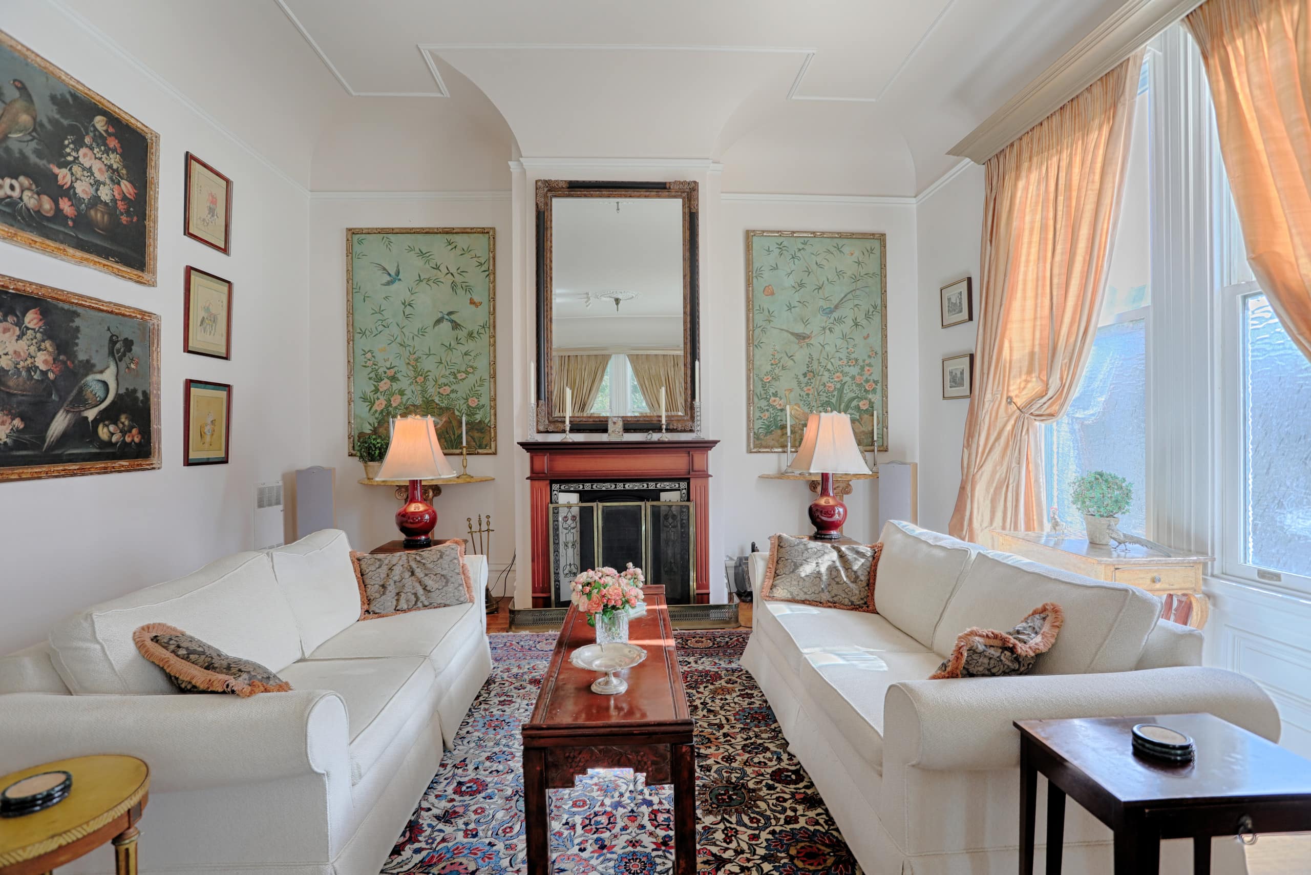 Home in San Francisco · ★4.96 · 6 bedrooms · 8 beds · 4.5 baths - Image 8