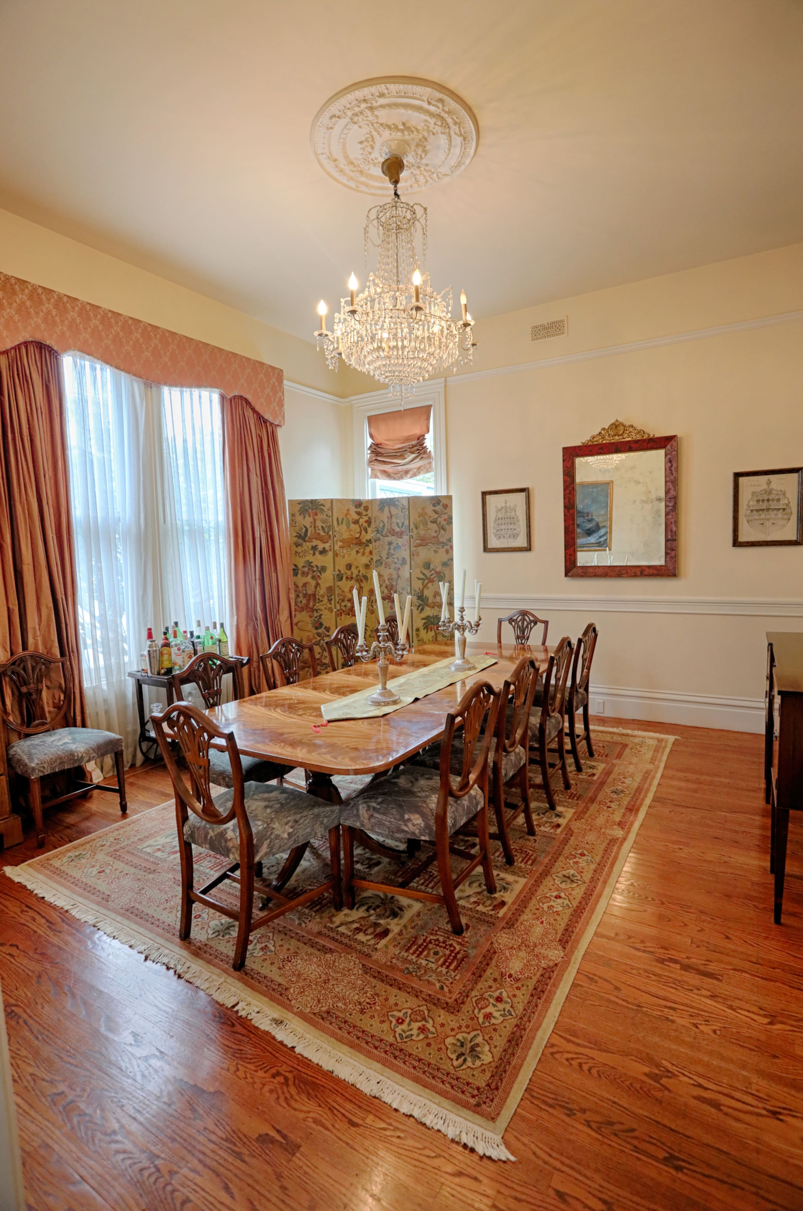 Home in San Francisco · ★4.96 · 6 bedrooms · 8 beds · 4.5 baths - Image 18