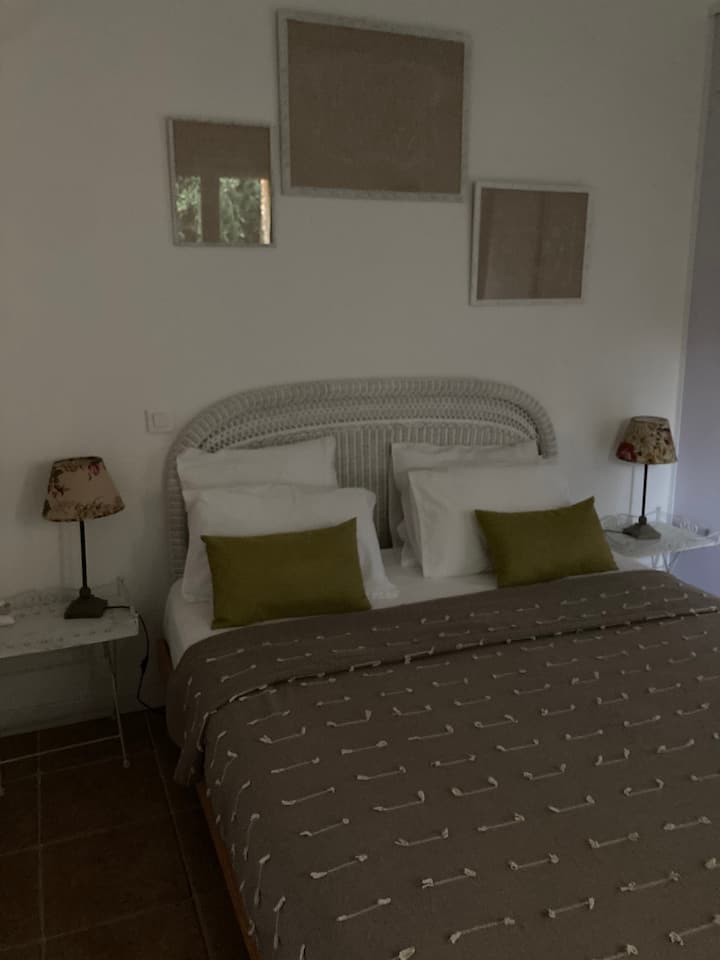 jednokrevetna soba. 160 kreveta