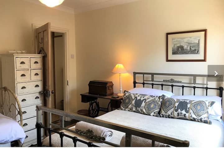 เตียงควีนไซส์และเตียงเดี่ยว