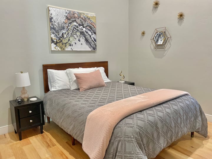 Third Bedroom: Queen Bed, closet storage, luggage rack