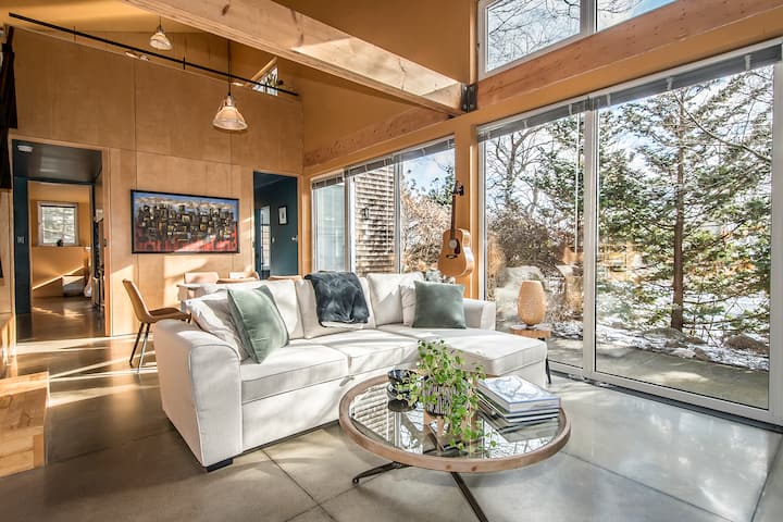 Architectural Retreat - Messenger House - Halifax Regional Municipality