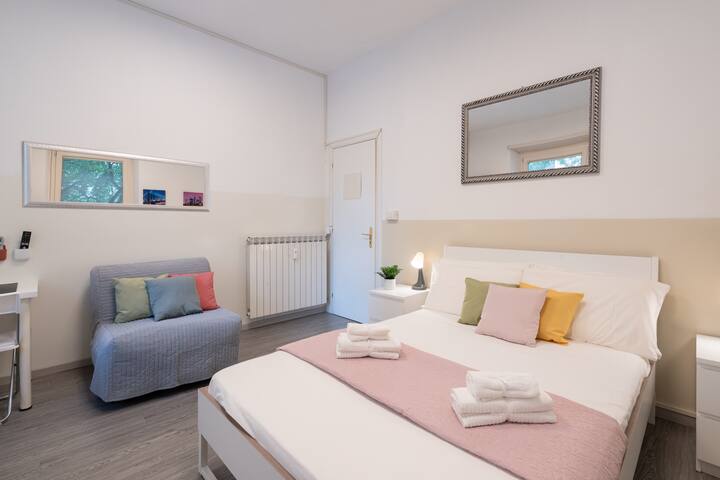 *Vetulonia Street* HomeX12/ 5 rooms – 3 bathroom gallery image 5