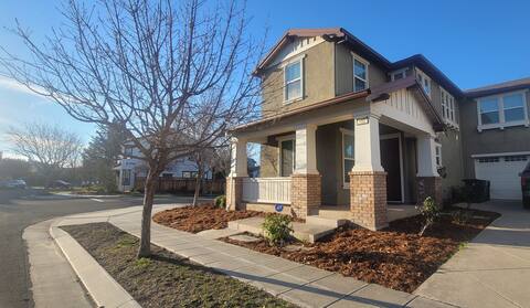 Fully-furnished house near Central Park