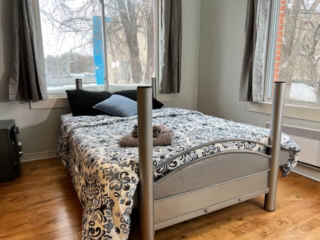 NEW Spacious Clean 3 BDR 3 BATH gallery image 4