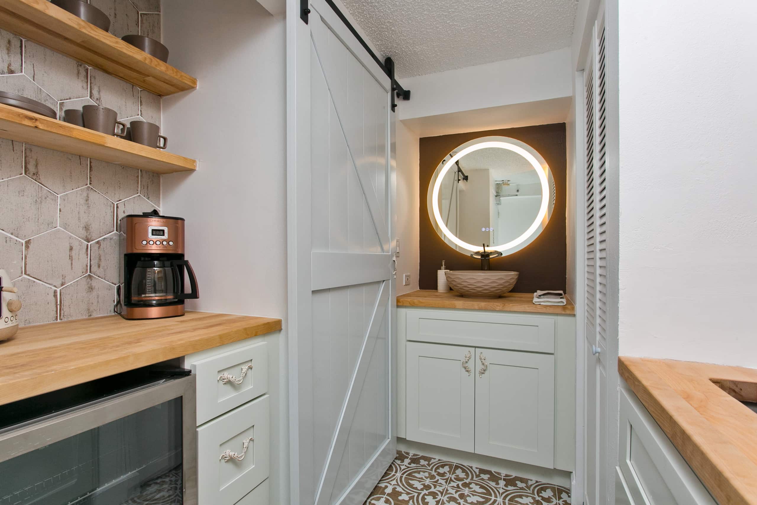 Boho Chic-1/2 Block To Beach - Image 2
