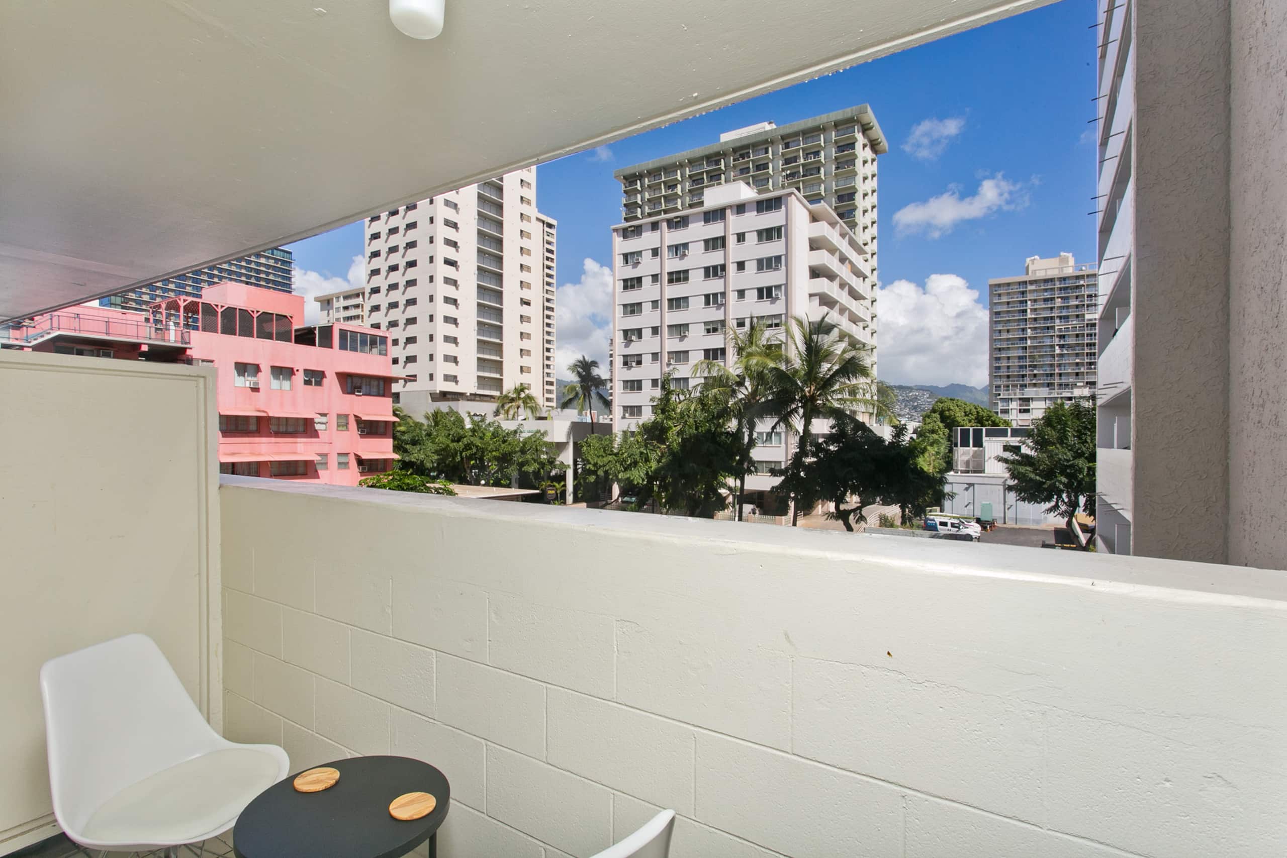 Boho Chic-1/2 Block To Beach - Image 15