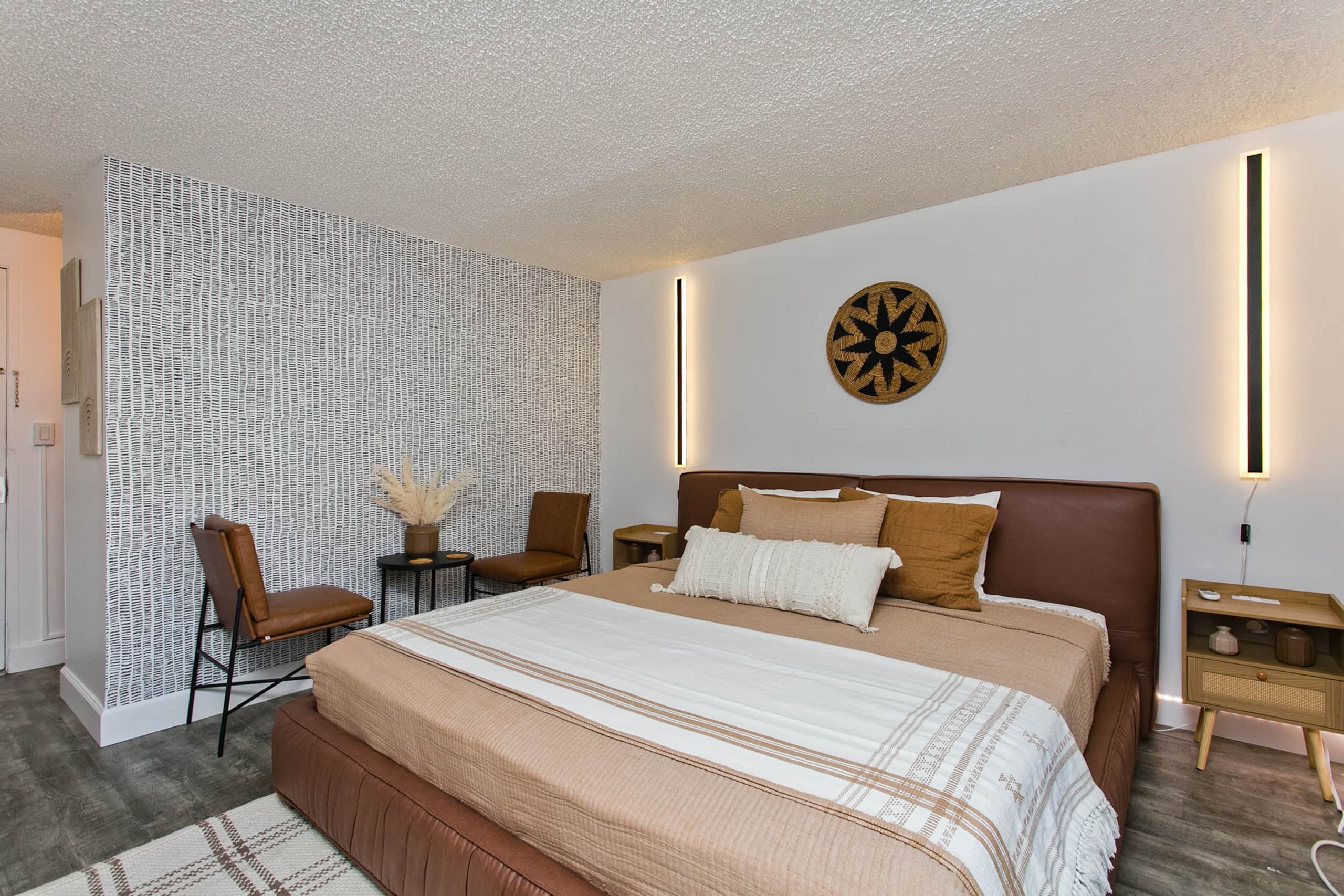 Boho Chic-1/2 Block To Beach - Image 9